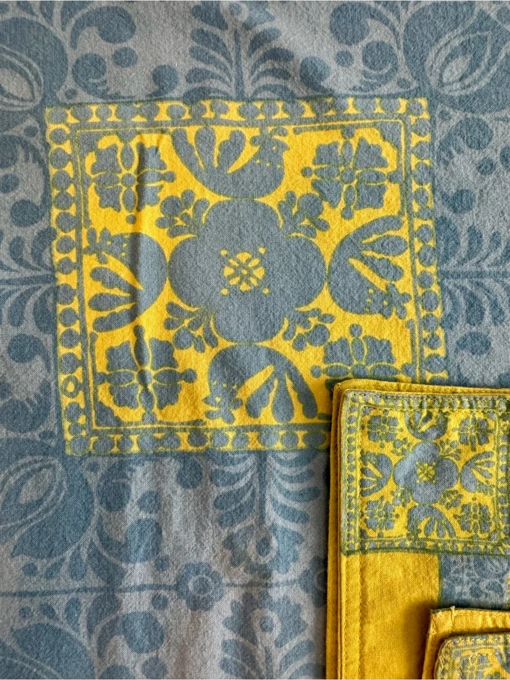 Williams Sonoma Yellow and Blue Floral Tile Tablecloth, placemats & napkins